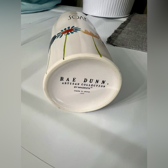 Rae Dunn flower ‘soap’ dispenser. - Picture 2 of 4